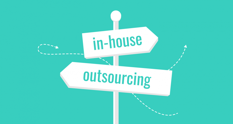 in-house vs outsourcing software development